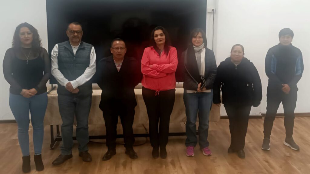 Capta el nuevo directorio de Padre de Familia del Campus Yaununcay